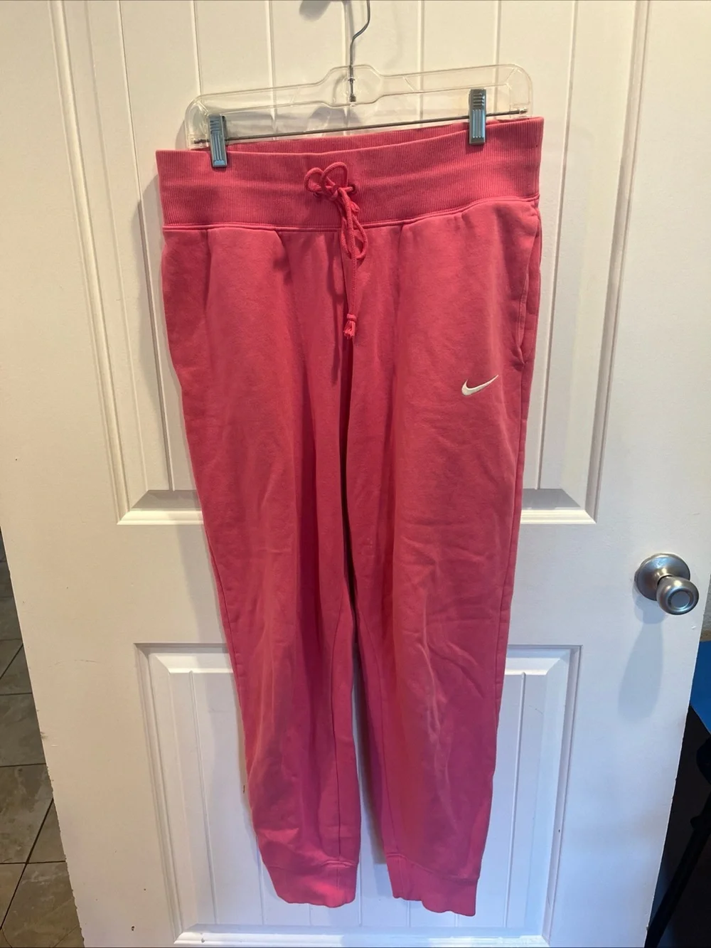 Nike Women’s Pink Joggers with White Swoosh Loungewear Comfy Stretch EUC